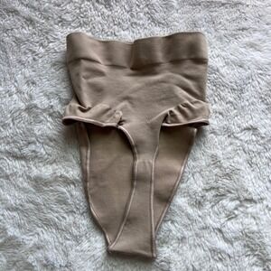 Skims Women's Sculpting High Waist Thong Bodysuit Tan XS Seamless Shapewear NWOT